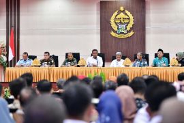 DPRD Sulsel  berharap KPUD dan Bawaslu jalankan pilkada secara transparan