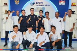 Nunukan  mengedukasi penumpang dari Malaysia aturan kepabeanan