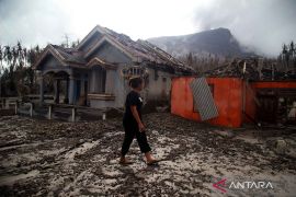 Presiden perintahkan relokasi permanen korban erupsi Gunung Ruang