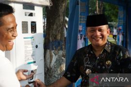 PLN Sampang bantu pelaku UMKM bangun SPLU