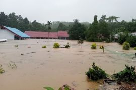 Tujuh meninggal dan ribuan rumah terdampak banjir