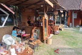 Pemkab Bantul memperkuat industri kecil menengah kuliner dan kerajinan