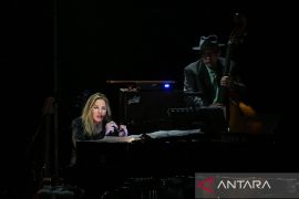 Diana Krall suguhkan lagu-lagu dari penyanyi jazz legendaris