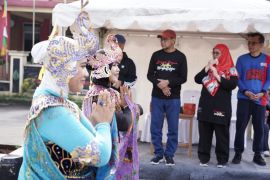 Imam Budi Hartono: Program beasiswa SD SMP dan kuliah di Depok dilanjutkan
