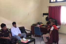 Kejari Pasaman Barat tahan mantan bendahara wali nagari Katiagan terkait perkara korupsi