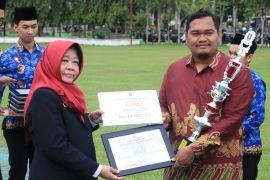 Enam BUMDes terbaik di Tabalong terima uang pembinaan