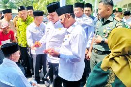 Pemkab Simalungun tepung tawar  calon haji tahun 2024