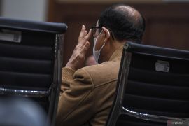 Gazalba gunakan identitas dan KTP orang lain untuk TPPU