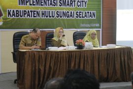 Diskominfo HSS rakor capaian dan strategi implementasi "smart city"