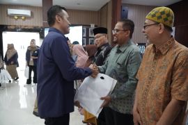 PLN Sumbar Melepas 36 Calon Jemaah Haji Pegawai dan Pensiunan