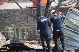 Tim Puslabfor Polri dalami kebakaran gudang BBM ilegal di Natar