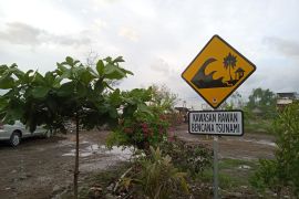Wisata Pantai Ampenan Mataram dilengkapi mitigasi bencana