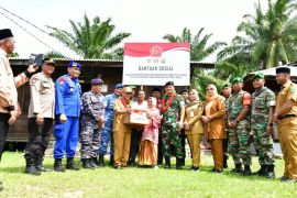 Serahkan bansos Binfungtaswilnas, ini harapan Wabup Bengkalis