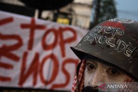 Aksi peringatan Hari Palang Merah Internasional