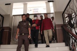 Kejati terima limpahan kasus mantan camat Harian dari Kejari  Samosir