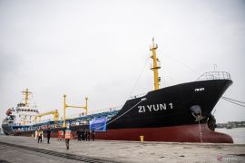 Kemendag amankan Kapal Tanker asal China Page 1 Small