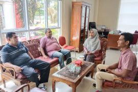 Pemkab Agam bina 84 koperasi tak aktif