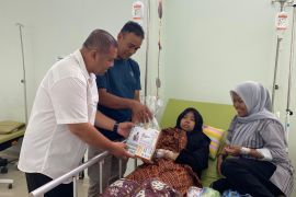 BFLF bagikan suvenir peringati Hari Thalasemia se Dunia