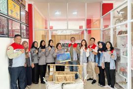 Pertamina EP Jambi berdayakan warga binaan kembangkan batik di Lapas Perempuan