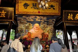 Seharian menghabiskan waktu di Kota Chengdu China