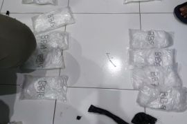 Petugas Bandara Juwata Tarakan Gagalkan Penyelundupan 4.047 Gram Sabu