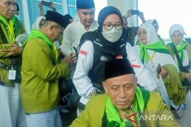 Kemenag lepas keberangkatan JCH kloter pertama asal Subang di BIJB Kertajati