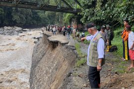Korban meninggal banjir di Sumbar menjadi 27 orang