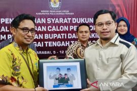 Petahana Aulia-Mansyah kembali maju perseorangan pada Pilkada HST 2024