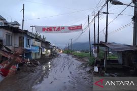 Dampak Galodo dari Gunung Singgalang Page 4 Small