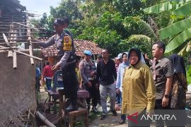 Mensos Tri Rismaharini kunjungi rumah Umi Kalsum di Pamekasan