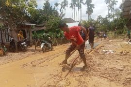 BPBD Pasaman Barat ingatkan warga waspada banjir dan longsor