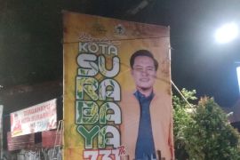 Baliho bermunculan di jalanan, Arif Fathoni beri sinyal maju Pilwali Surabaya 2024