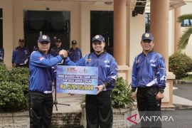 Bupati HST berikan dana Rp570 juta bagi atlet ikuti POPDA Kalsel 2024