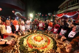 432 peserta siap mengikuti "Festival Rujak Uleg" di Surabaya