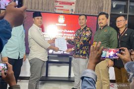 2 mantan Bupati Garut daftar pilkada dari jalur perseorangan