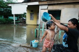 Korban banjir membutuhkan air bersih Page 1 Small