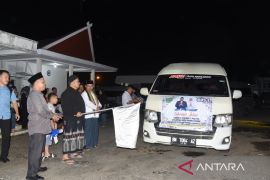 Bupati Dolly berangkatkan kafilah Tapsel mengikuti TC di Medan