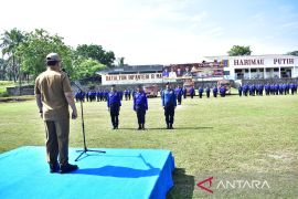 Puluhan petugas damkar Aceh Tamiang digembleng marinir