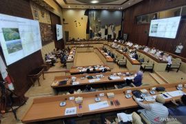Komisi II DPR dan KPU bahas Pilkada dan  evaluasi Pemilu