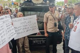 Lakukan aksi demo, Pedagang Ambon Plaza tuntut pengelola batalkan kenaikan harga kios