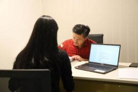 Berpakaian serba hitam Sandra Dewi penuhi panggilan penyidik Kejagung