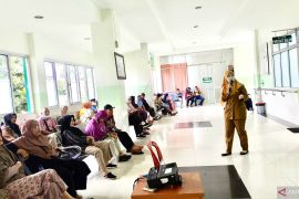 RSUD Kota Pontianak edukasi lansia pentingnya olahraga