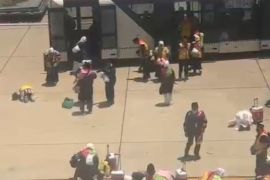 Info Haji 2024: Jamaah Haji Riau sujud syukur saat tiba di Madinah