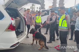 Aparat keamanan siaga penuh di pintu Gilimanuk amankan World Water Forum