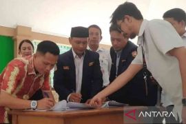 Bawaslu Bekasi ajak karang taruna cegah politik uang Pilkada