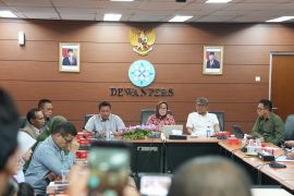 Dewan Pers pertanyakan RUU Penyiaran, sementara presiden hormati pers