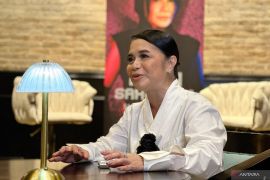 Artis Ruth Sahanaya mulai menikmati akting