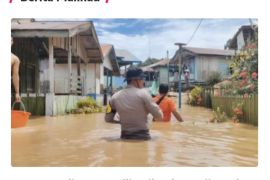 Personel Polres Malinau Evakuasi Korban Banjir di Dua Desa