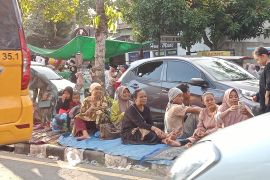 Volume sampah Kota Mataram meningkat selama musim pengantaran haji