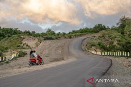 Pembukaan ruas jalan baru di Sigi Page 4 Small